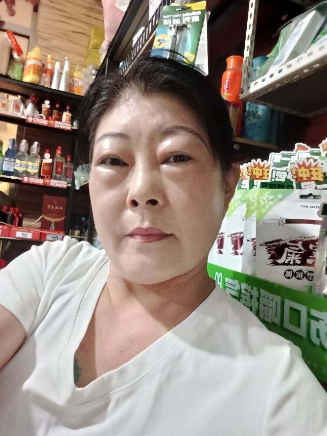 张护工照片