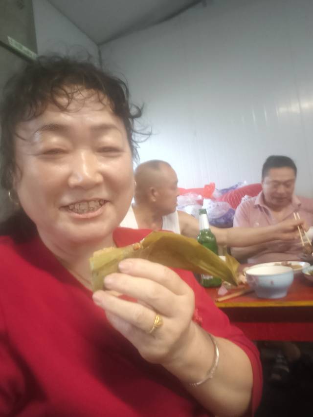 阿姨资料照片