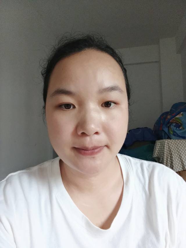 阿姨资料照片