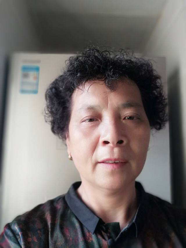 阿姨资料照片