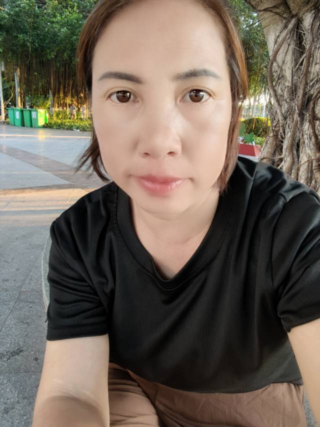 阿姨资料照片