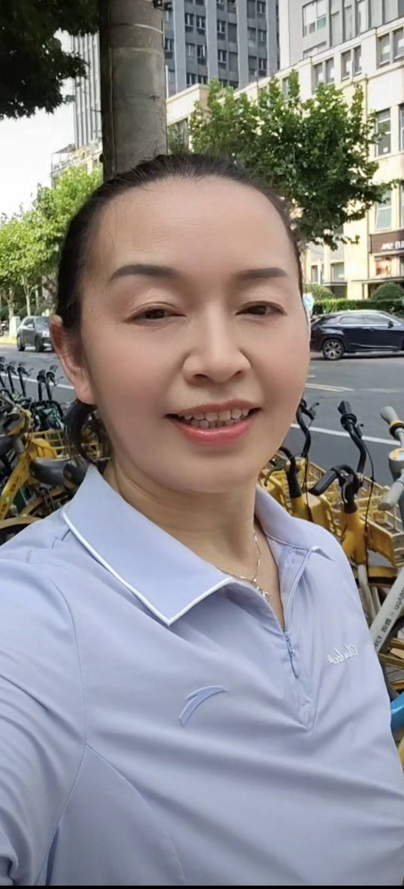 阿姨资料照片