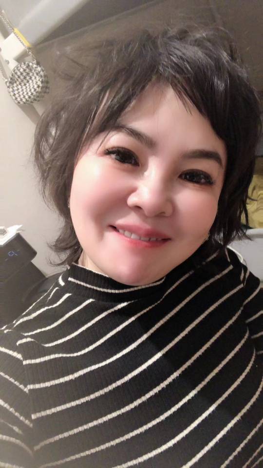 阿姨资料照片