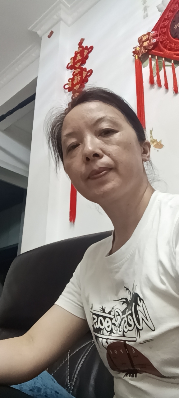 阿姨资料照片