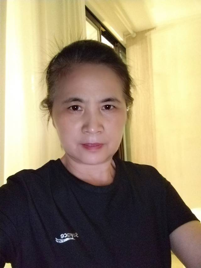 齐阿姨照片