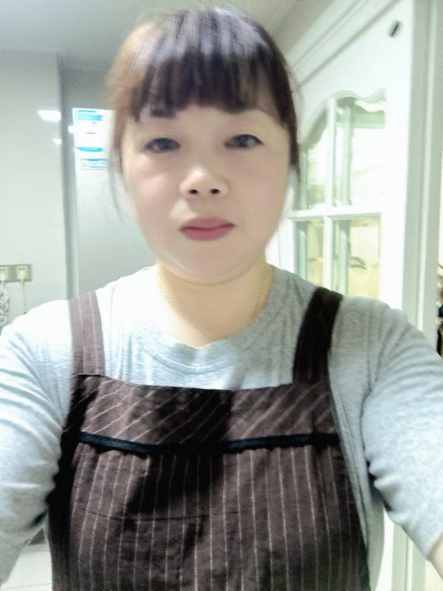 阿姨资料照片