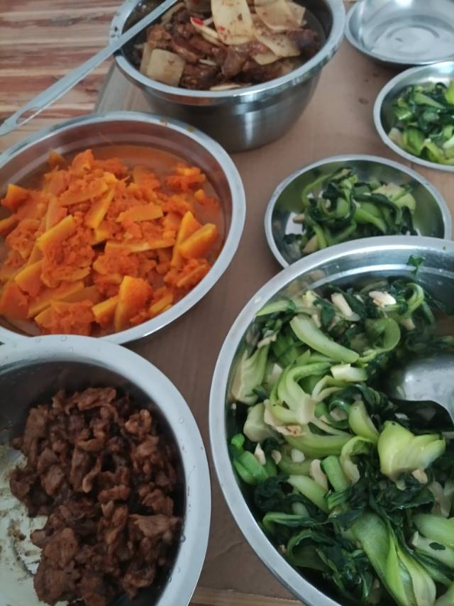 黄阿姨照片