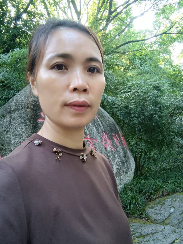 阿姨资料照片