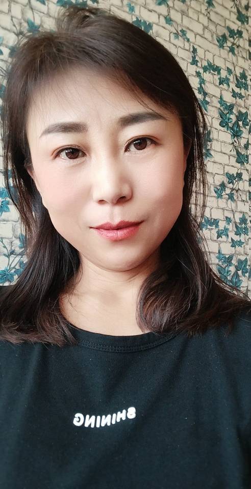阿姨资料照片