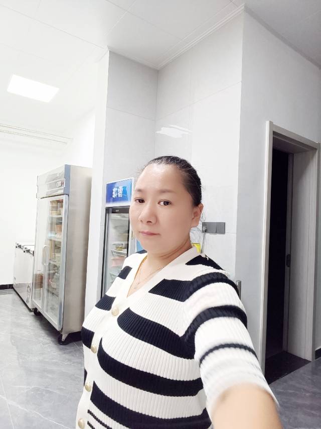 刘阿姨照片