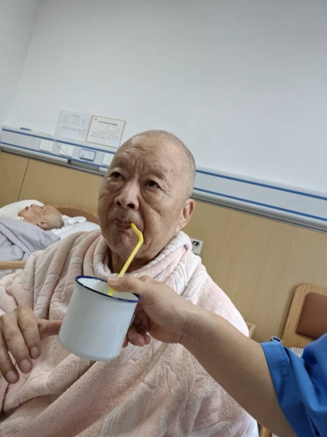 赵护工照片
