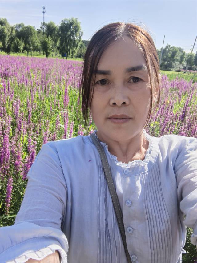 黄护工照片