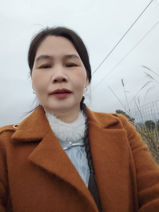 阿姨资料照片