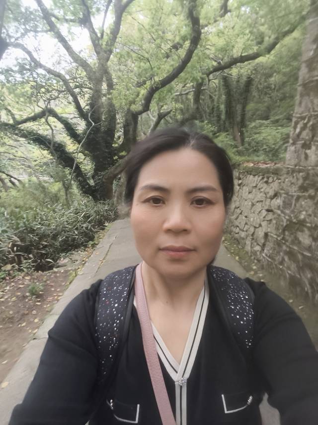 阿姨资料照片