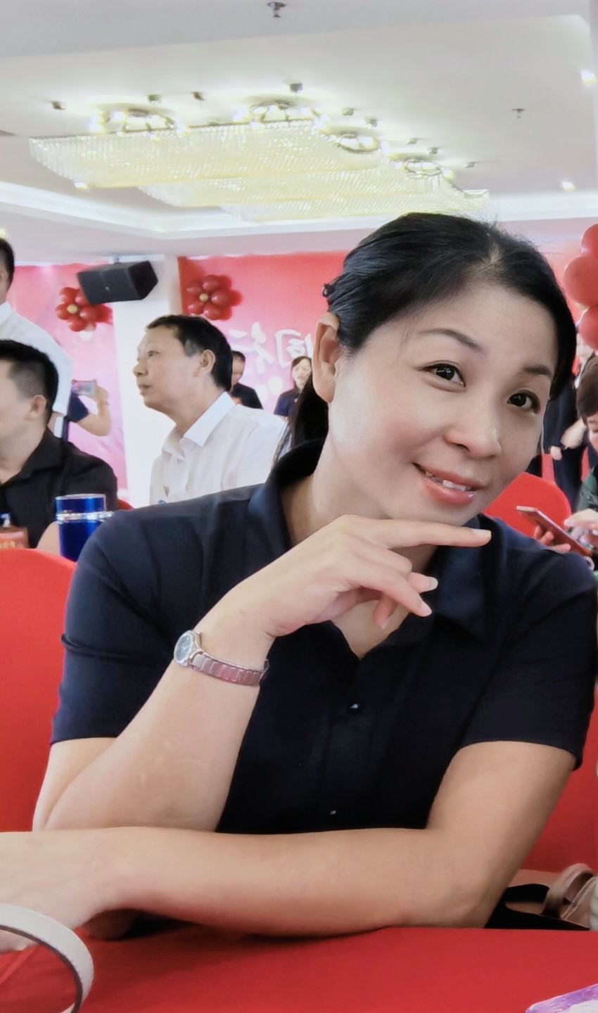 梁阿姨照片