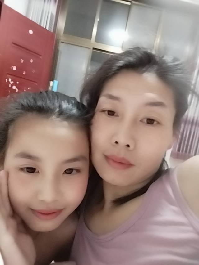 阿姨资料照片