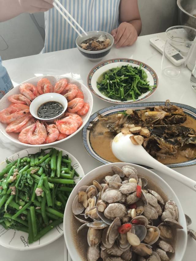 施阿姨照片