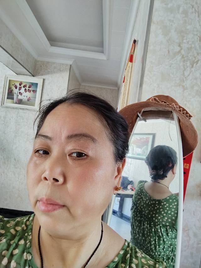 阿姨资料照片