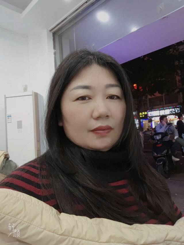 阿姨资料照片