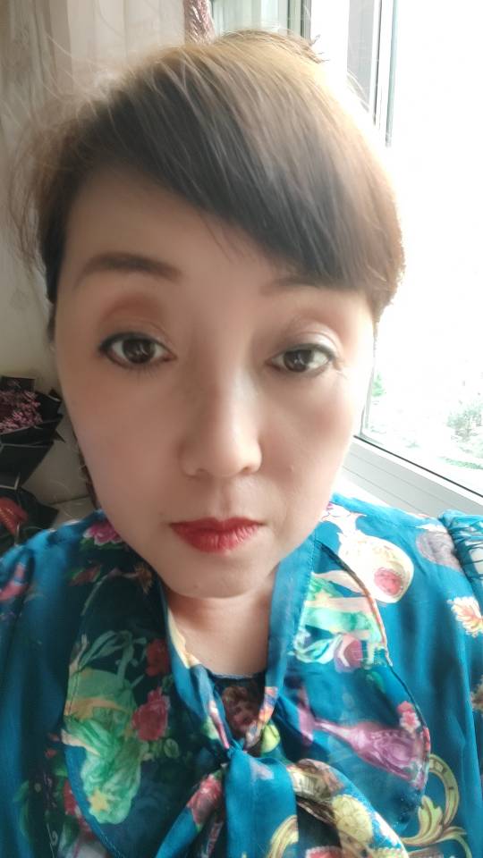 阿姨资料照片