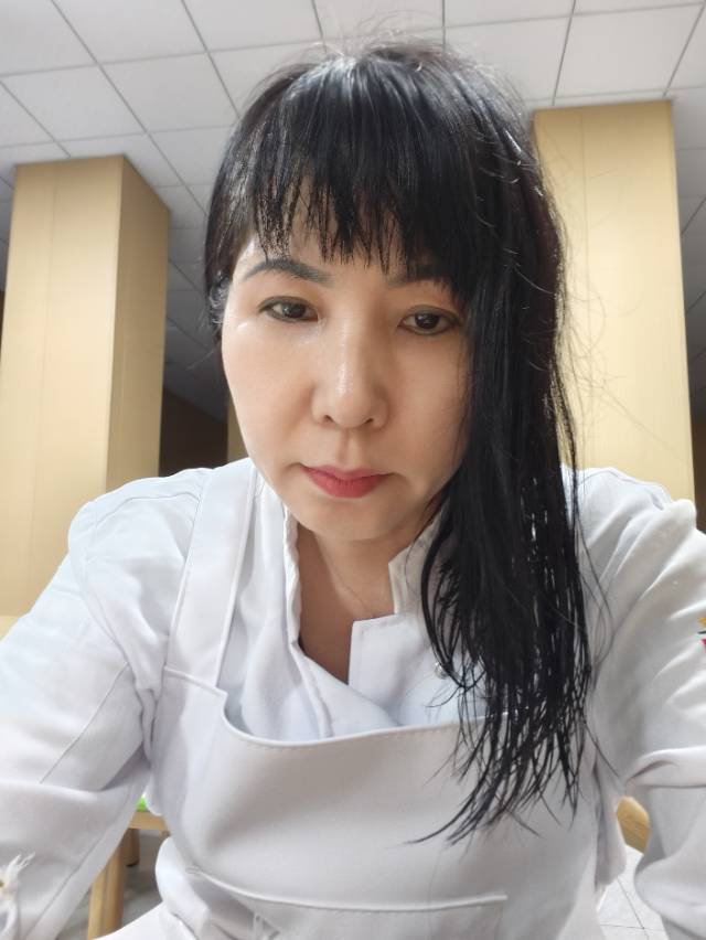 阿姨资料照片