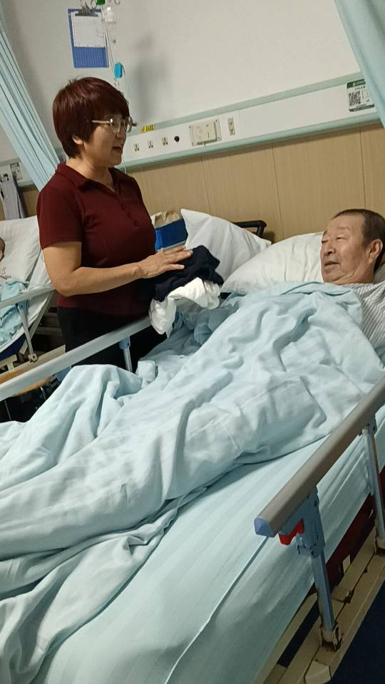 滕阿姨照片
