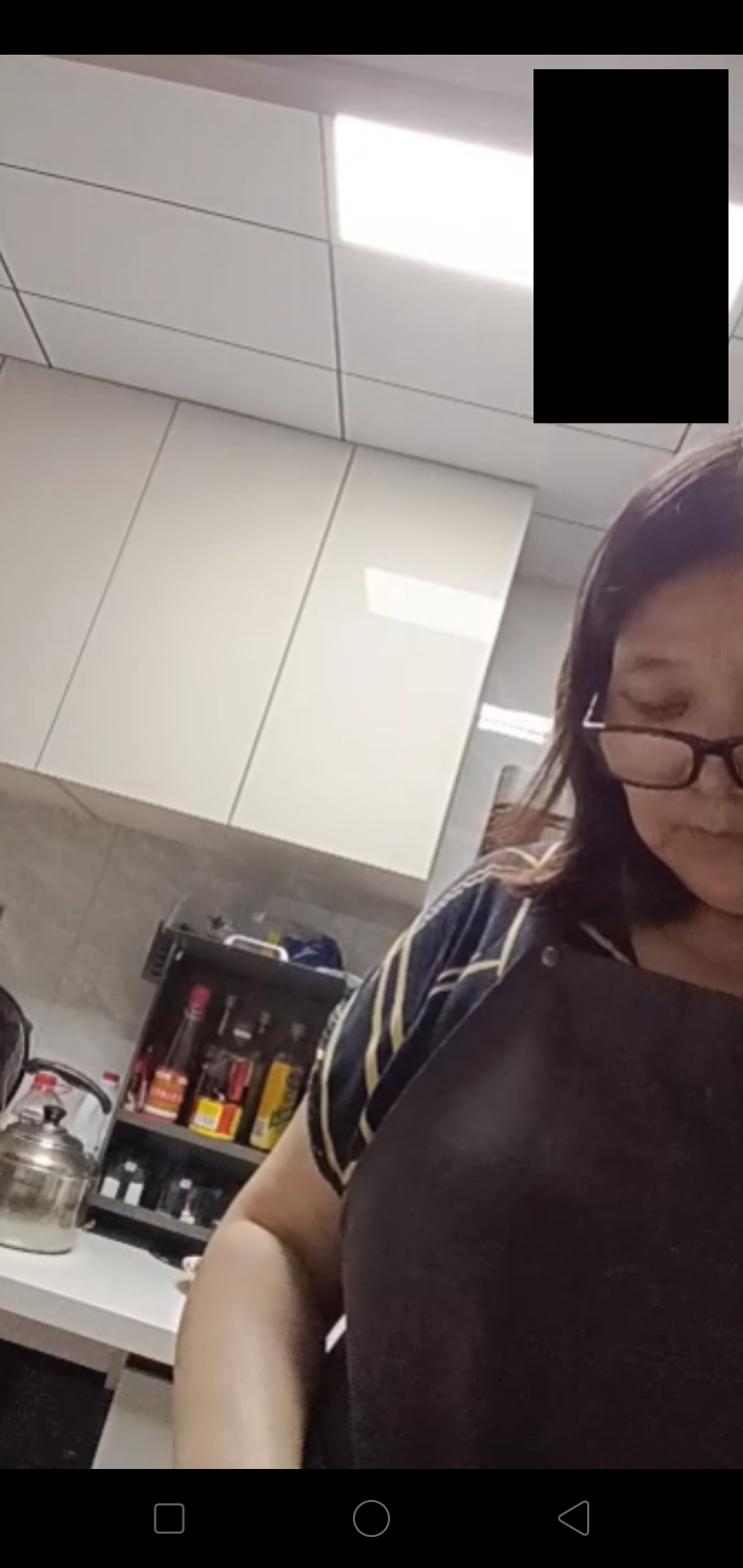 张护工照片