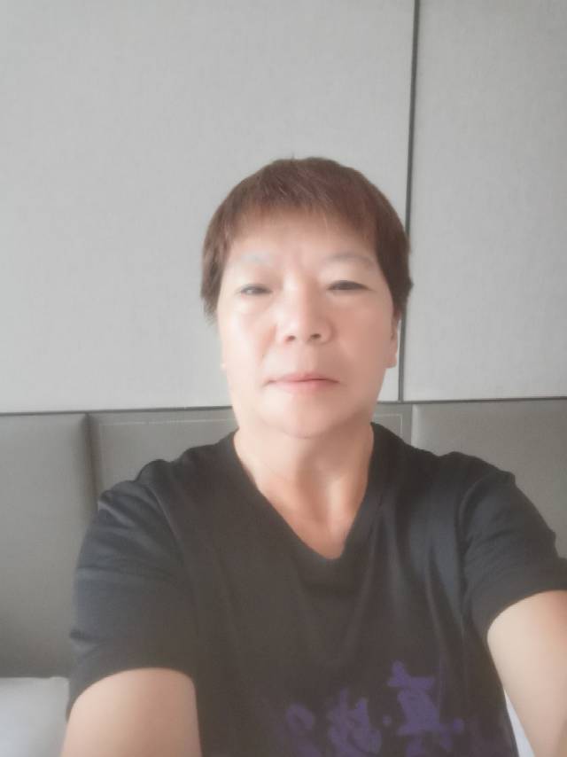阿姨资料照片