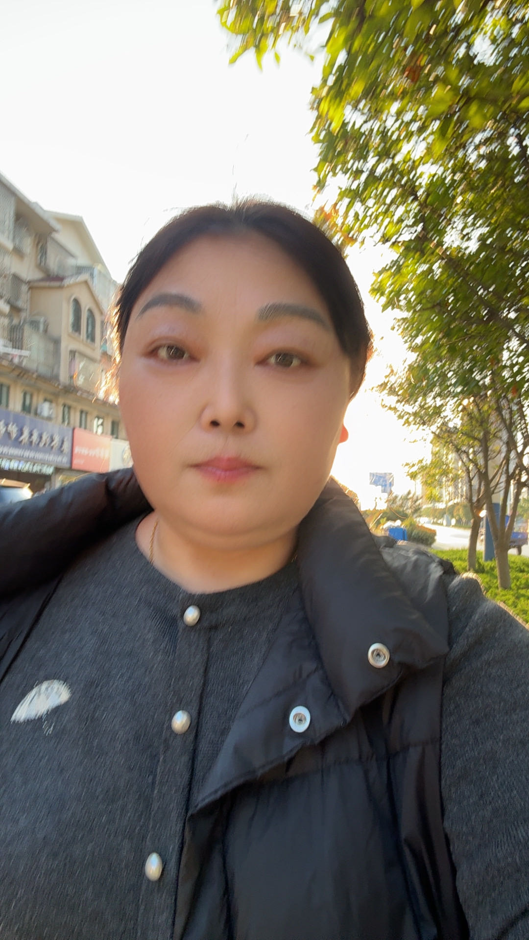 阿姨资料照片