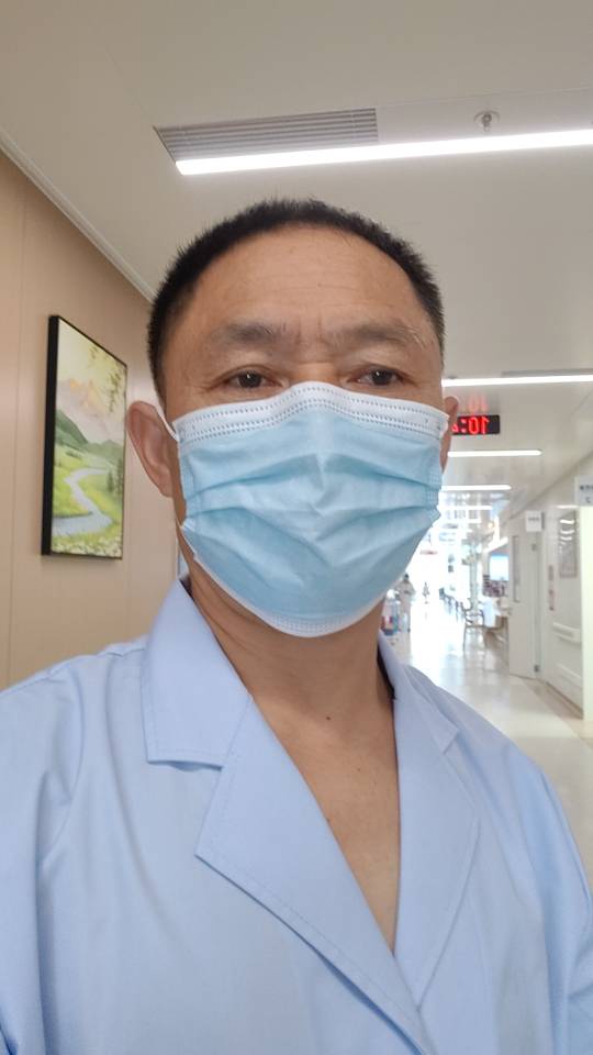 曹护工照片