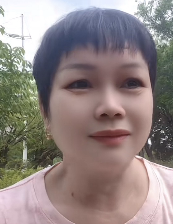 江阿姨照片
