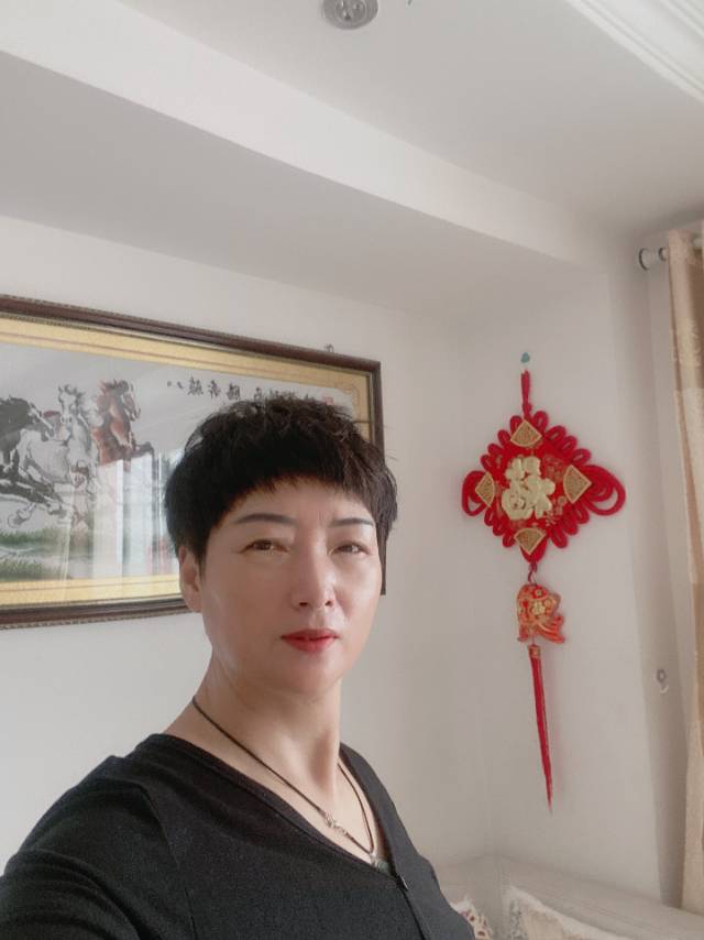 阿姨资料照片