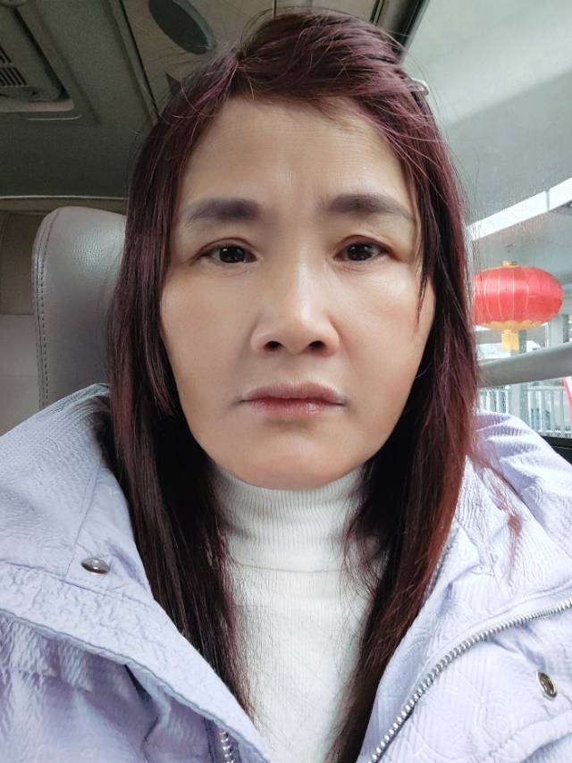 阿姨资料照片