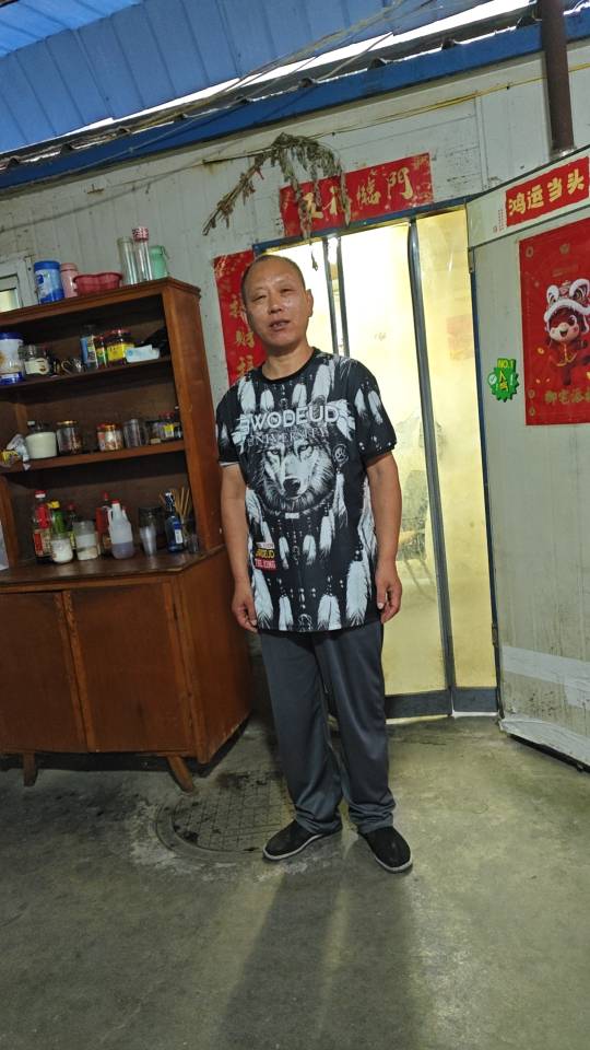 杨护工照片