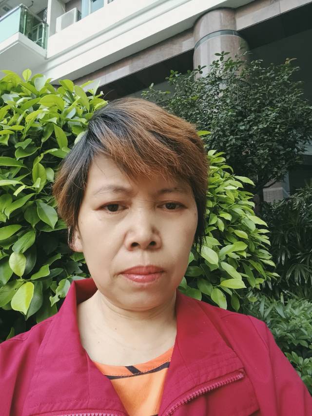 黄护工照片