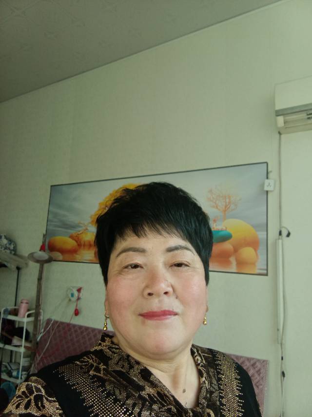 姚护工照片