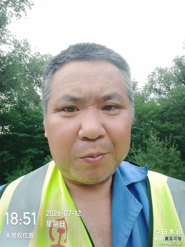 梁阿姨照片