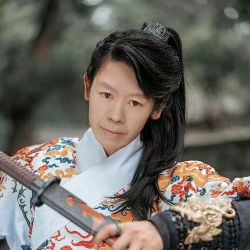 叶护工照片
