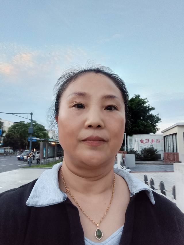 张阿姨照片