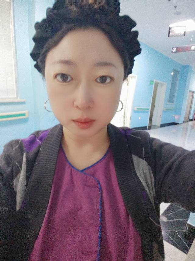 闫护工照片