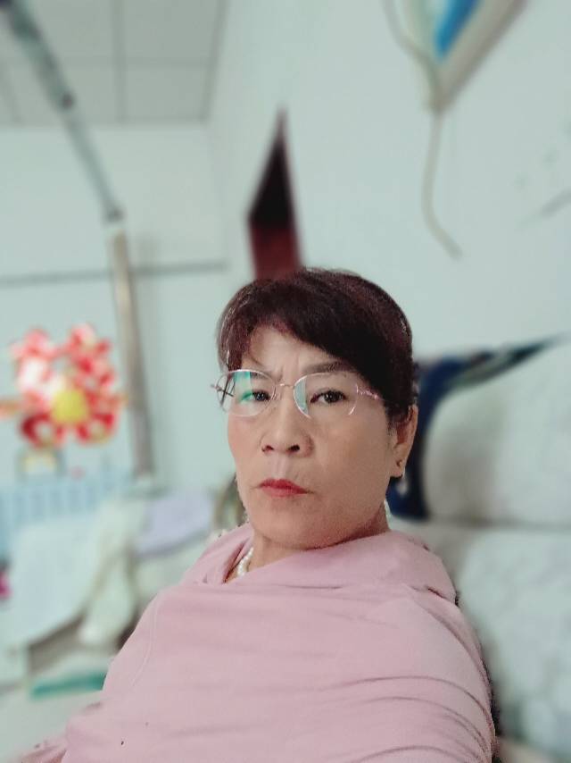 董护工照片