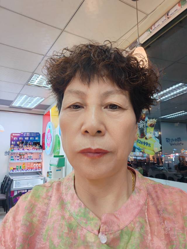 刘阿姨照片