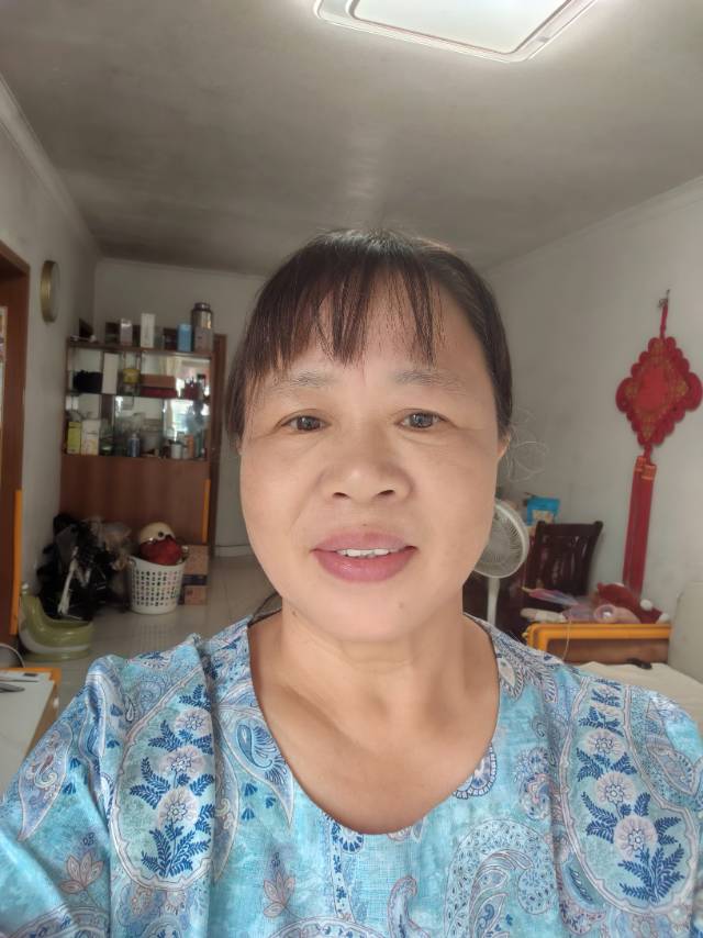 倪阿姨照片