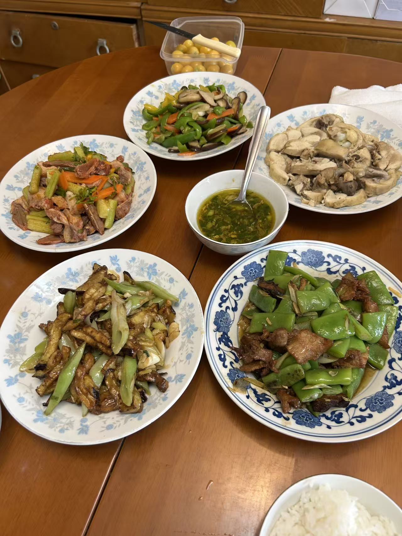 周阿姨照片