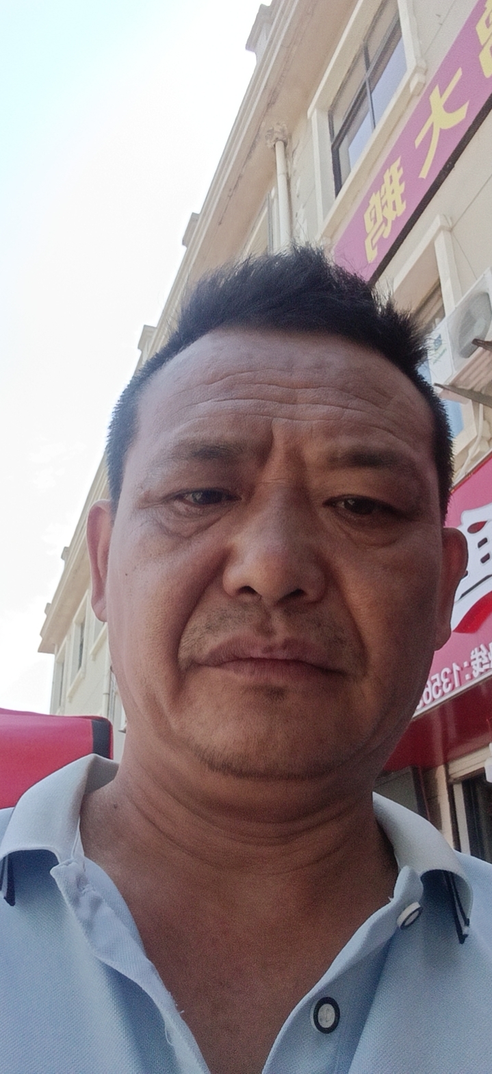 邓护工照片