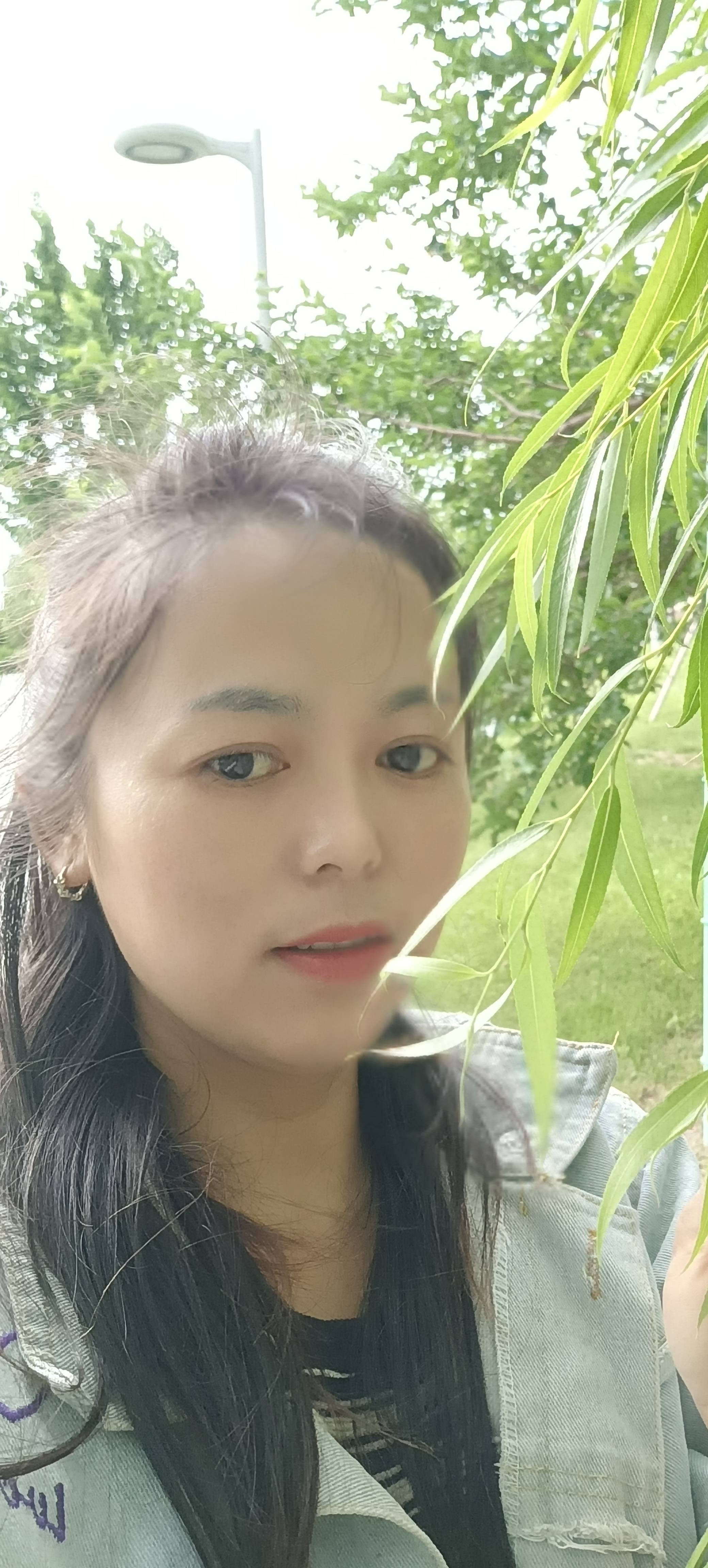 阿姨资料照片