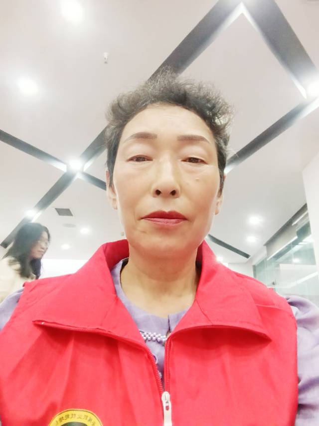 陈阿姨照片
