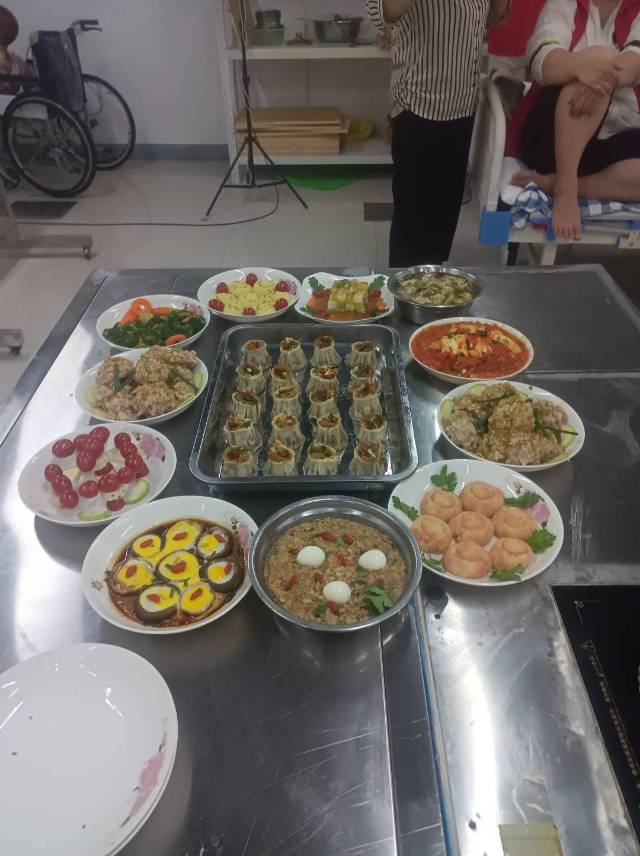周阿姨照片