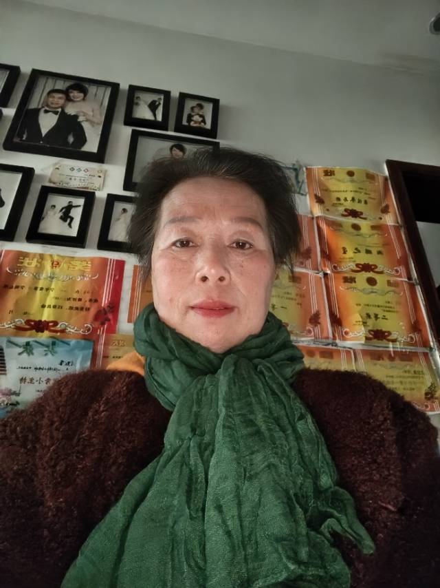 阿姨资料照片