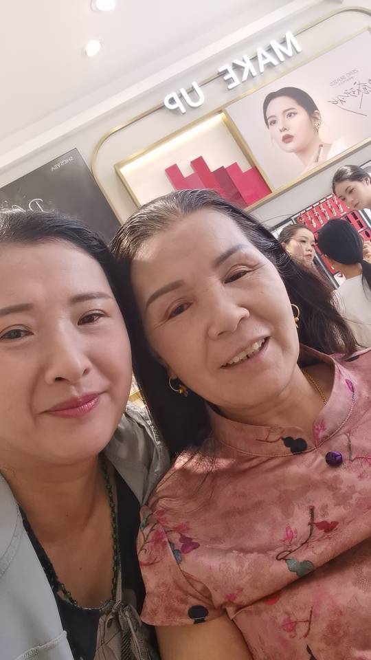 张阿姨照片